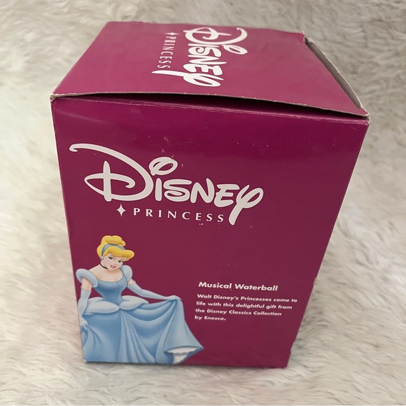 Disney Princess Water ball Snow globe - Picture 3 of 9